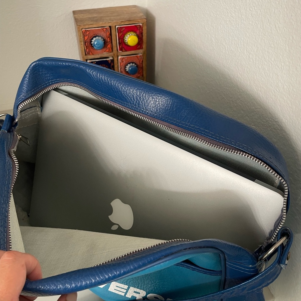 Vintage 1970’s Club Universe Travel Bag